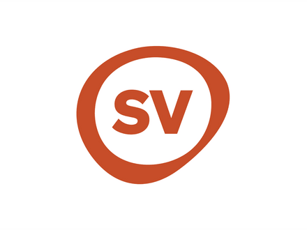 Terracottafarbiges SV-Logo auf weissem Hintergrund.