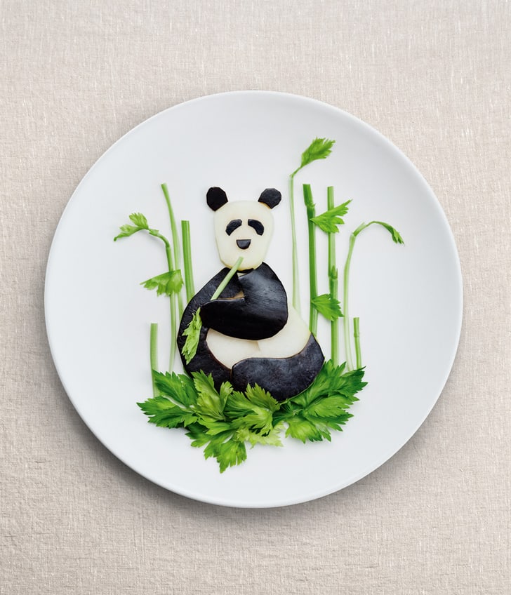 Teller mit Lebensmittel darauf die einen Panda zeigen, der für den WWF steht. Sujet der Nachhaltigkeitskampagne