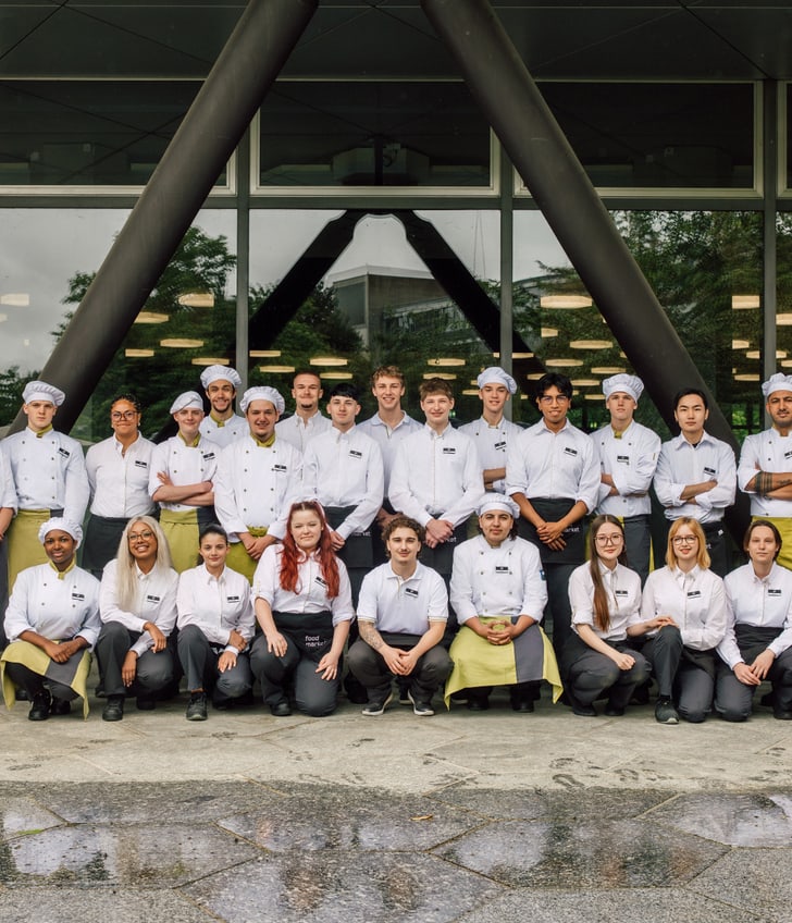 Das diesjährige Chiefs for a Week-Team vereint Lernende aus sechs unterschiedlichen Lehrberufen.