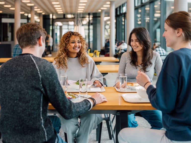 Unser gastronomisches Angebot beinhaltet auch Lösungen für Schulen oder Universitäten. 